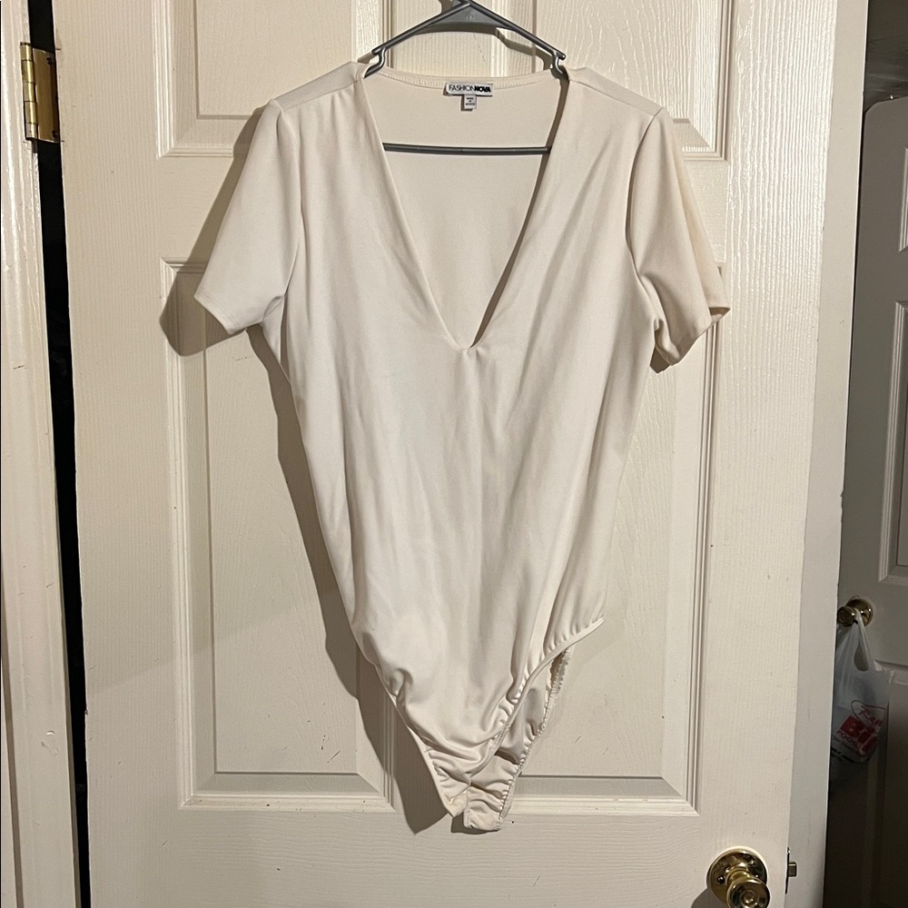 Fashion Nova Ivory Short Sleeve Bodysuit